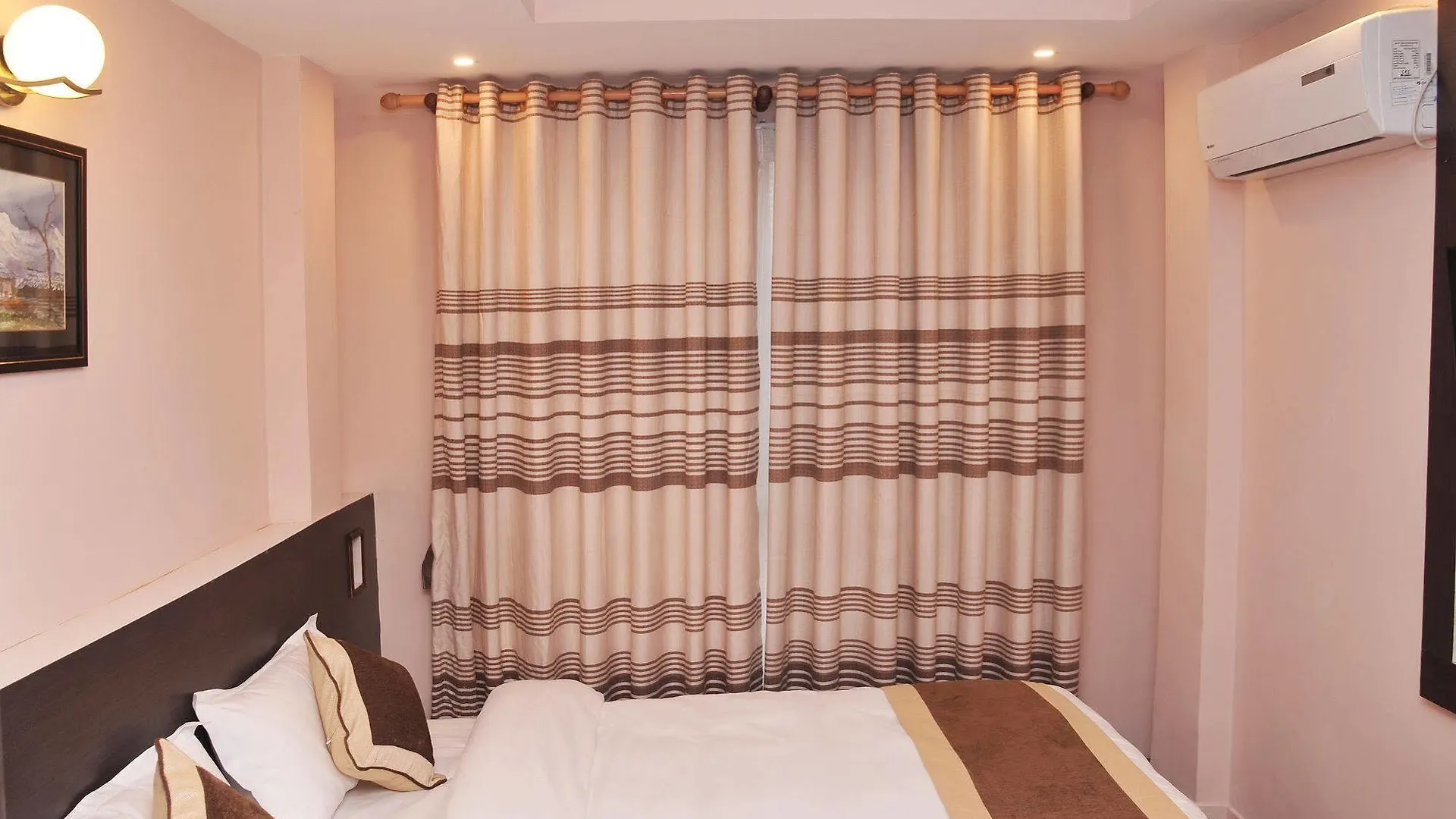*** Nocleg ze śniadaniem Lemon Tree Hotel Pvt. Ltd Katmandu Nepal